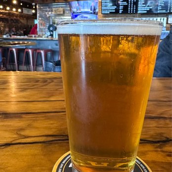 Belching Beaver Pub 980 - Liquid gold - Brewpubs Near Me - Vista, California Belching Beaver Pub 980 - Liquid gold - Brewpubs Near Me - Vista, California