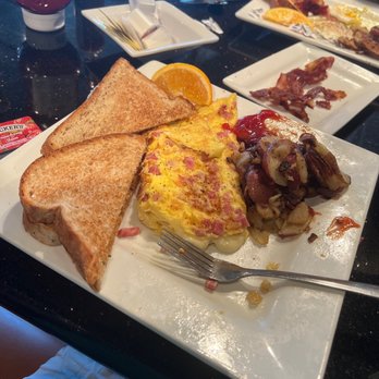Keke's Breakfast Cafe - Ham and cheese omelet - Breakfast & Brunch Near Me - St. Augustine, Florida
