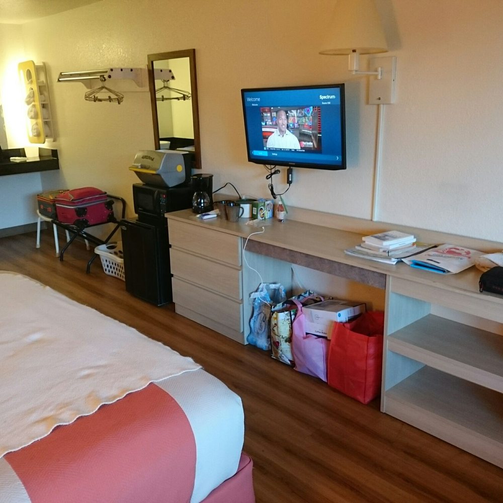 Motel 6 - Hotels Near Me - Gold Beach, Oregon Motel 6 - Hotels Near Me - Gold Beach, Oregon