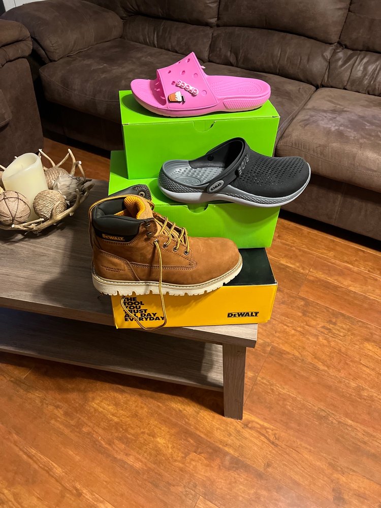 SHOE CARNIVAL Updated June 2024 6625 Edwardsville Crossing Dr