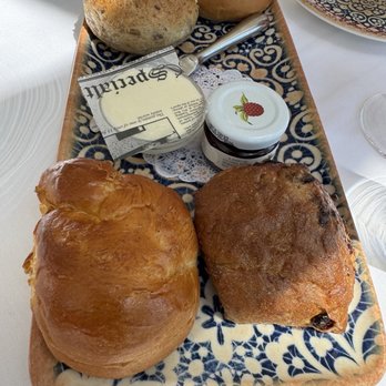 Sequoia - Bread Basket - New American Near Me - Washington, DC, District of Columbia