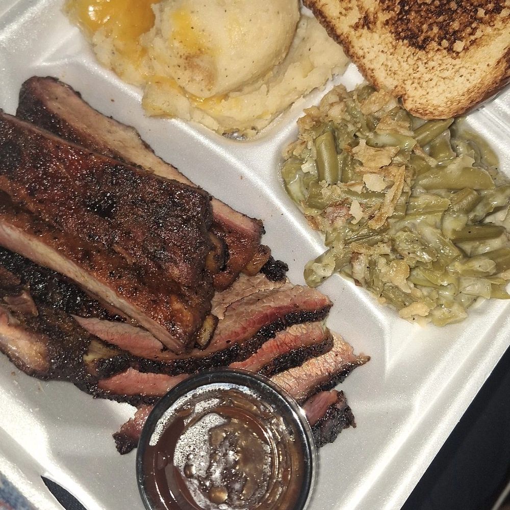 Pok-e-Jo's - Parmer - Pork ribs, fatty brisket, greenbean casserole, mash potatoes, with toast and spicy BBQ sauce - Barbeque Near Me - Austin, Texas Pok-e-Jo's - Parmer - Pork ribs, fatty brisket, greenbean casserole, mash potatoes, with toast and spicy BBQ sauce - Barbeque Near Me - Austin, Texas