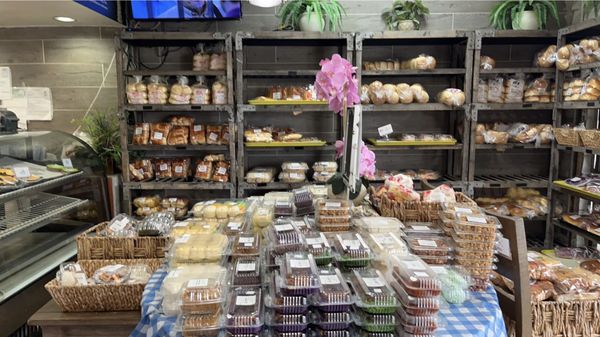 Valerio's Tropical BakeShop by null
