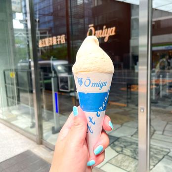 近江屋洋菓子店>