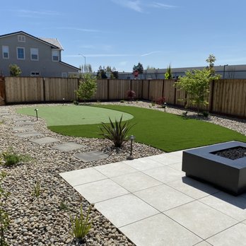Cypress Design Group - Putting green with chipping area, and firepit - Landscape Architects or Designers Near Me - Discovery Bay, California Cypress Design Group - Putting green with chipping area, and firepit - Landscape Architects or Designers Near Me - Discovery Bay, California