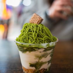 Mochill Donuts & Coffee - Soft serve Mont Blanc Matcha. 5/5