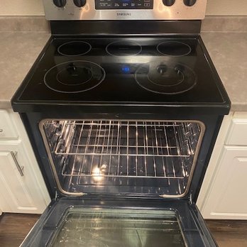 Park Crossing Apartments - I left the unit almost spotless .. no heavy or deep cleaning was needed I didn't use the oven once !! - Apartments Near Me - Fairfield, California