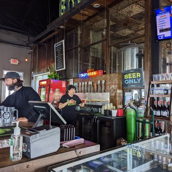 Oasis Texas Brewing - Bar / ordering area - Breweries Near Me - Austin, Texas Oasis Texas Brewing - Bar / ordering area - Breweries Near Me - Austin, Texas