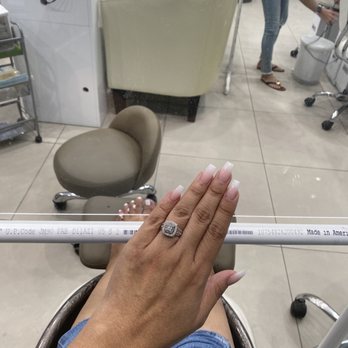 Studio Nails & Spa - Nail Salons Near Me - Pico Rivera, California