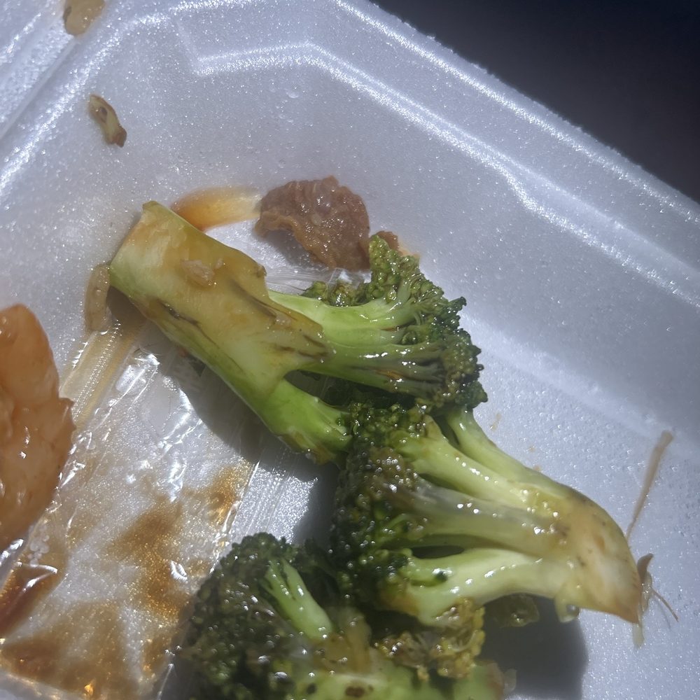 Spots on broccoli is crazy not even clean 30 bucks gone for tonight Spots on broccoli is crazy not even clean 30 bucks gone for tonight