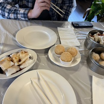 Shanghai Restaurant - Shrimp rice roll, sesame balls, har gow, bbq pork puns - Dim Sum Near Me - Austin, Texas