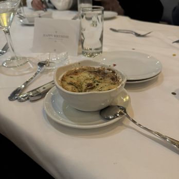 Fleming’s Prime Steakhouse & Wine Bar - French onion soup - Steakhouses Near Me - Pasadena, California