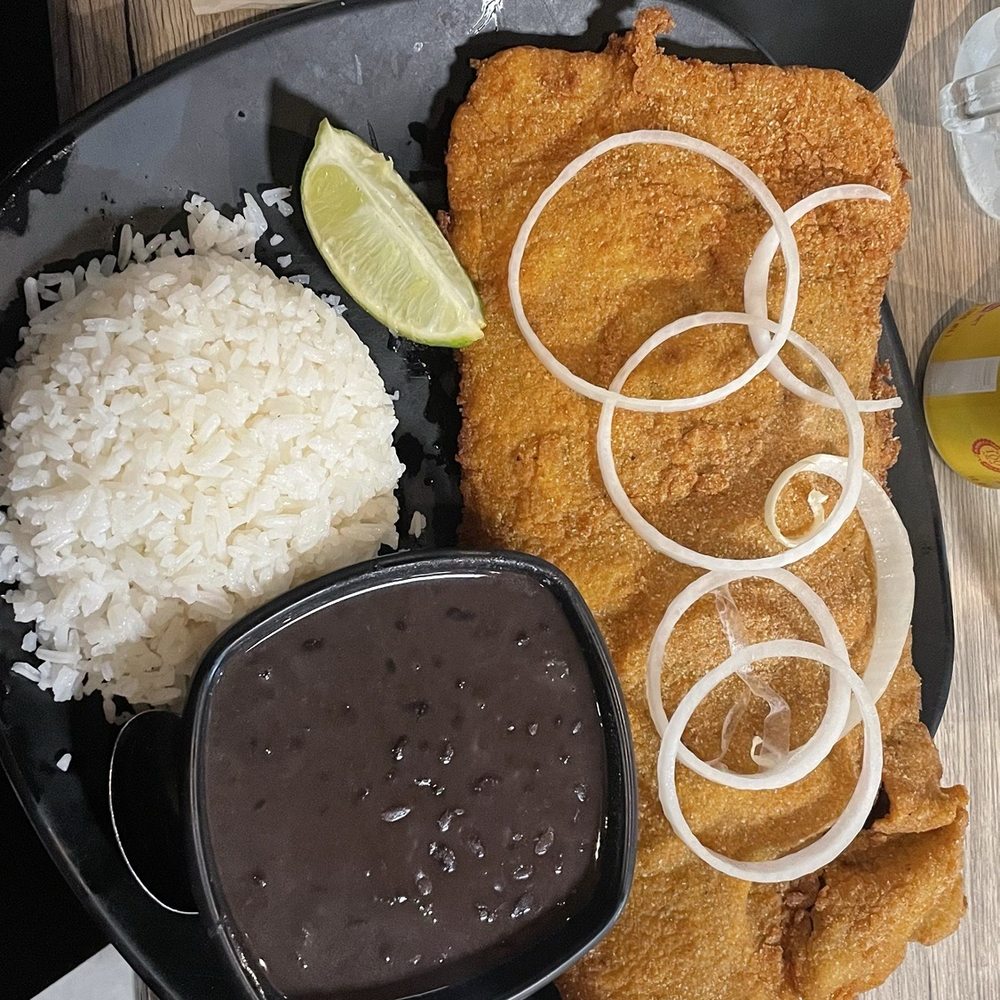 Chico's Restaurant - Bistec empanizado - Cuban Near Me - Hialeah, Florida