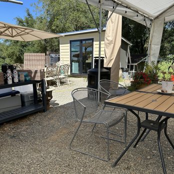 Dora Dain Wines - Outside seating - Wine Tasting Room Near Me - Lincoln, California Dora Dain Wines - Outside seating - Wine Tasting Room Near Me - Lincoln, California