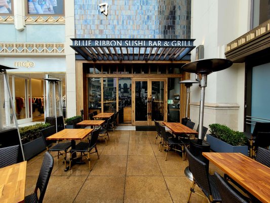 Blue Ribbon Sushi Bar & Grill by null