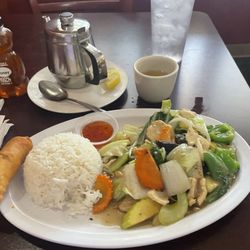 Lemon Grass Thai Cuisine - Big order of chicken chop suey