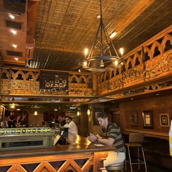 Waxy O'Connor's - Irish Pub Near Me - London, XGL