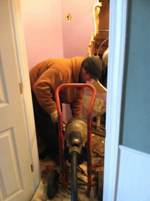 Pipe-Line Plumbing Services Logo