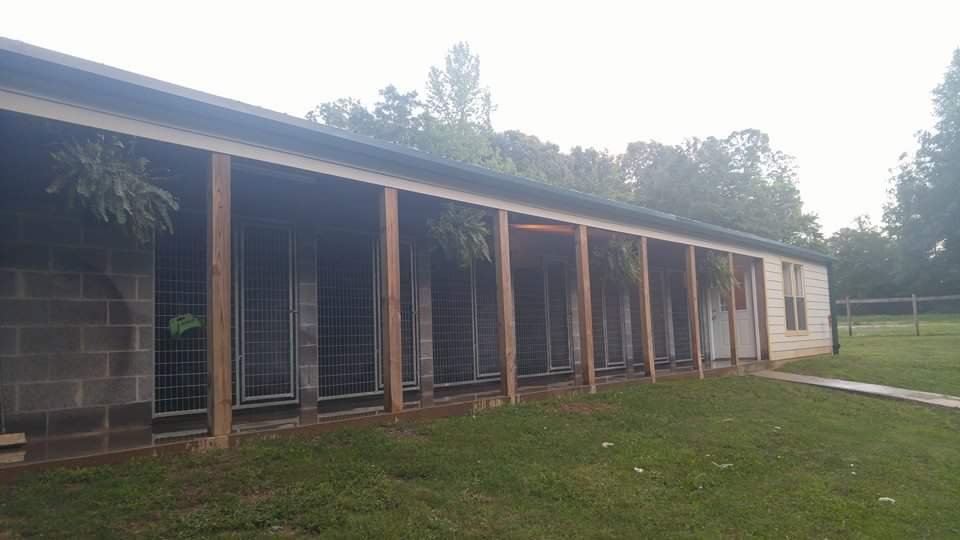 Unleashed Inn Boarding Facility - pet boarding facility in Columbiana, AL