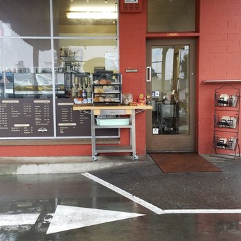 Marin Coffee Roasters - Clean and organized - Cafes Near Me - Novato, California