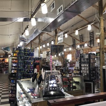 BW Country Store - Gift Shops Near Me - Wytheville, Virginia