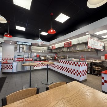 FIVE GUYS - Updated August 2025 - 25 Photos - 13620 NE 175th