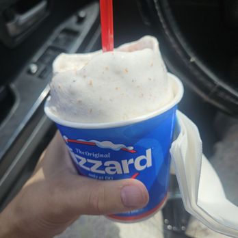 Dairy Queen Store - Butterfinger and marshmallow blizzard - Ice Cream & Frozen Yogurt Near Me - Salisbury, North Carolina Dairy Queen Store - Butterfinger and marshmallow blizzard - Ice Cream & Frozen Yogurt Near Me - Salisbury, North Carolina
