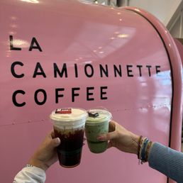 Caramel cold foam cold brew and an iced matcha latte! Caramel cold foam cold brew and an iced matcha latte!