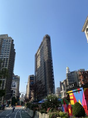 Flatiron Building by null