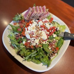 Bardenay Restaurant & Distillery - Boise - Seared Ahi Tuna Salad