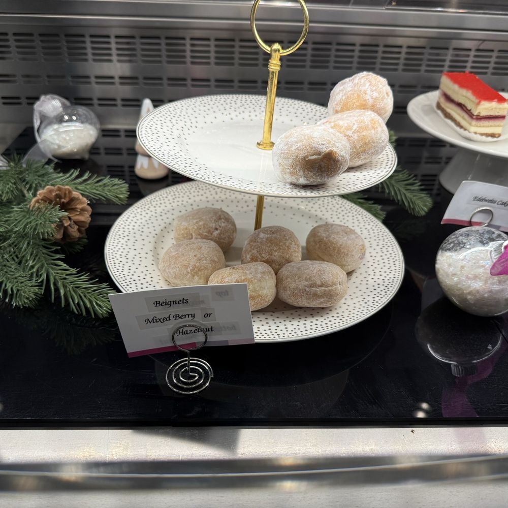 Le Macaron French Pastries - pastries - Macarons Near Me - Albuquerque, New Mexico Le Macaron French Pastries - pastries - Macarons Near Me - Albuquerque, New Mexico
