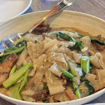 Siam Station - Pad See Ew - Thai Near Me - Irvine, California Siam Station - Pad See Ew - Thai Near Me - Irvine, California