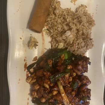 Panda Garden - Peanut Chicken Lunch Special - Chinese Near Me - San Marcos, California