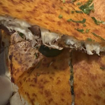 Birrieria El Zacatecano - Food Trucks Near Me - Pontiac, Michigan