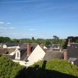 Hôtel Saint Jean - View from a 4th floor room, street side