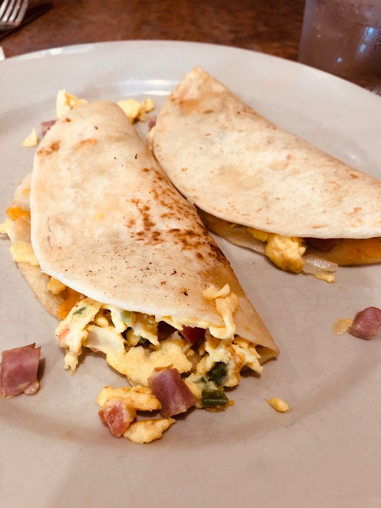 BULL’S PEN CAFE Updated September 2024 28 Photos & 91 Reviews 717