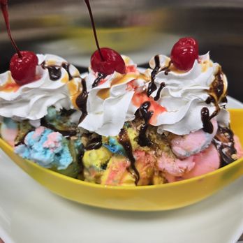 Mountain Mocha - Famous Banana Splits - made to order with any 3 flavors you choose from our selection of 40 flavors - Coffee & Tea Near Me - Walhalla, South Carolina Mountain Mocha - Famous Banana Splits - made to order with any 3 flavors you choose from our selection of 40 flavors - Coffee & Tea Near Me - Walhalla, South Carolina