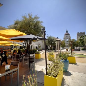 California Pizza Kitchen - Patio dining overlooking city hall - Pizza Near Me - Pasadena, California California Pizza Kitchen - Patio dining overlooking city hall - Pizza Near Me - Pasadena, California