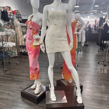 Windsor - Accessories Near Me - Dunwoody, Georgia