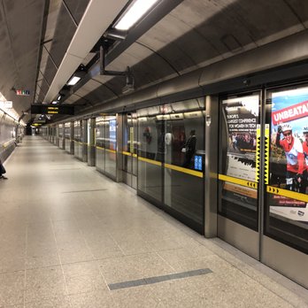 Waterloo Underground Station - Public Transportation Near Me - London, XGL