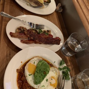 Beatrix - Streeterville - New American Near Me - Chicago, Illinois