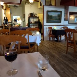 Le Petit Bistro - Interior LHS
