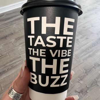 Queen Beans Cafe - medium cinnamon roll latte w oat milk - Coffee & Tea Near Me - Coraopolis, Pennsylvania