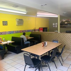 Taqueria Los Gordos - Dining area