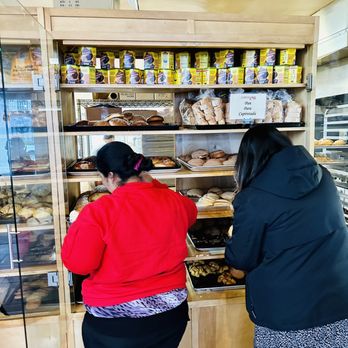 La Bella Rosa Bakery Cafe - two women in a bakery - Patisserie/Cake Shop Near Me - Santa Barbara, California
