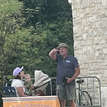 Hart Park - Mike C doing the Sophie point - Parks Near Me - Wauwatosa, Wisconsin