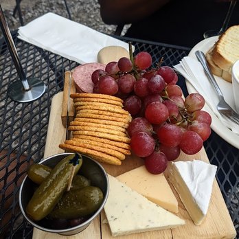 Owl Creek Vineyard - Wineries Near Me - Cobden, Illinois Owl Creek Vineyard - Wineries Near Me - Cobden, Illinois