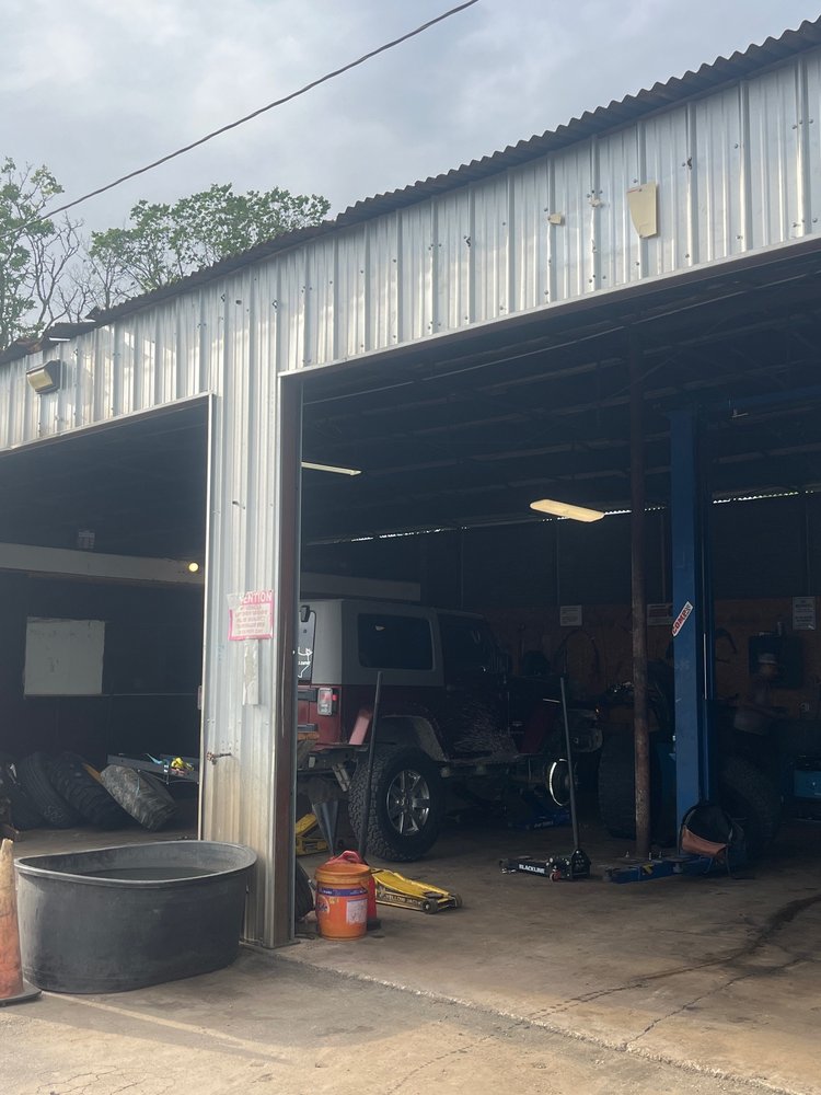 SALVADOR’S TIRE AND MECHANIC SHOP Updated October 2024 307 S Main
