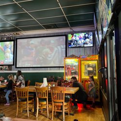 Coach's Pub & Eatery