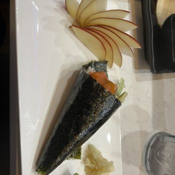 Bluefish Bistro - Sushi Bars Near Me - Arlington, Virginia